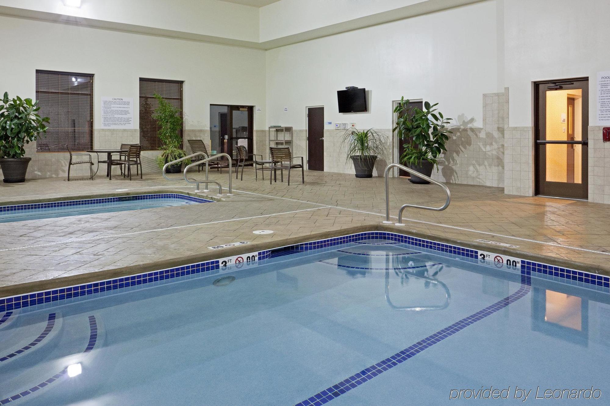 Holiday Inn Express & Suites Malone By Ihg Facilidades foto