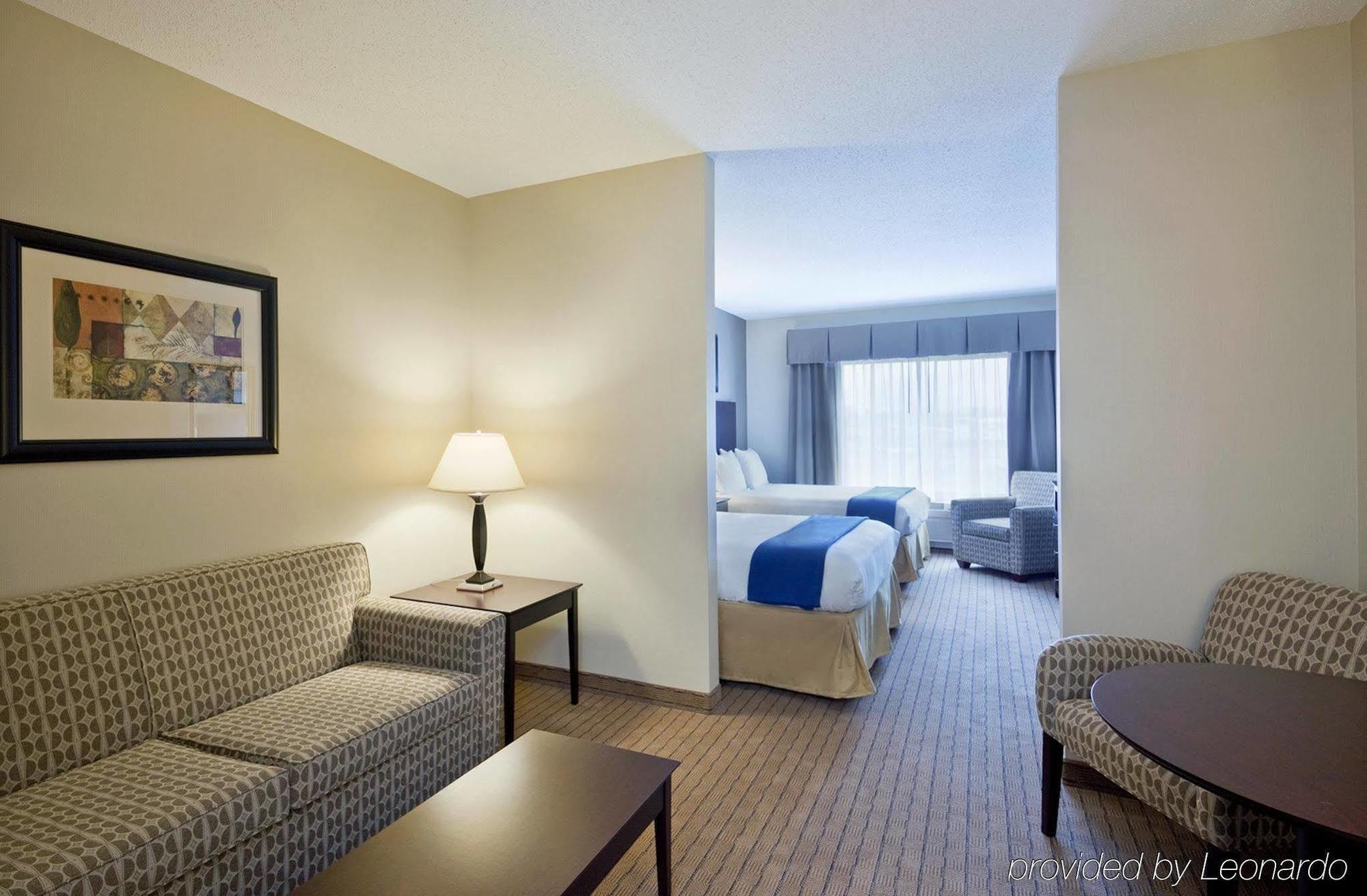 Holiday Inn Express & Suites Malone By Ihg Quarto foto