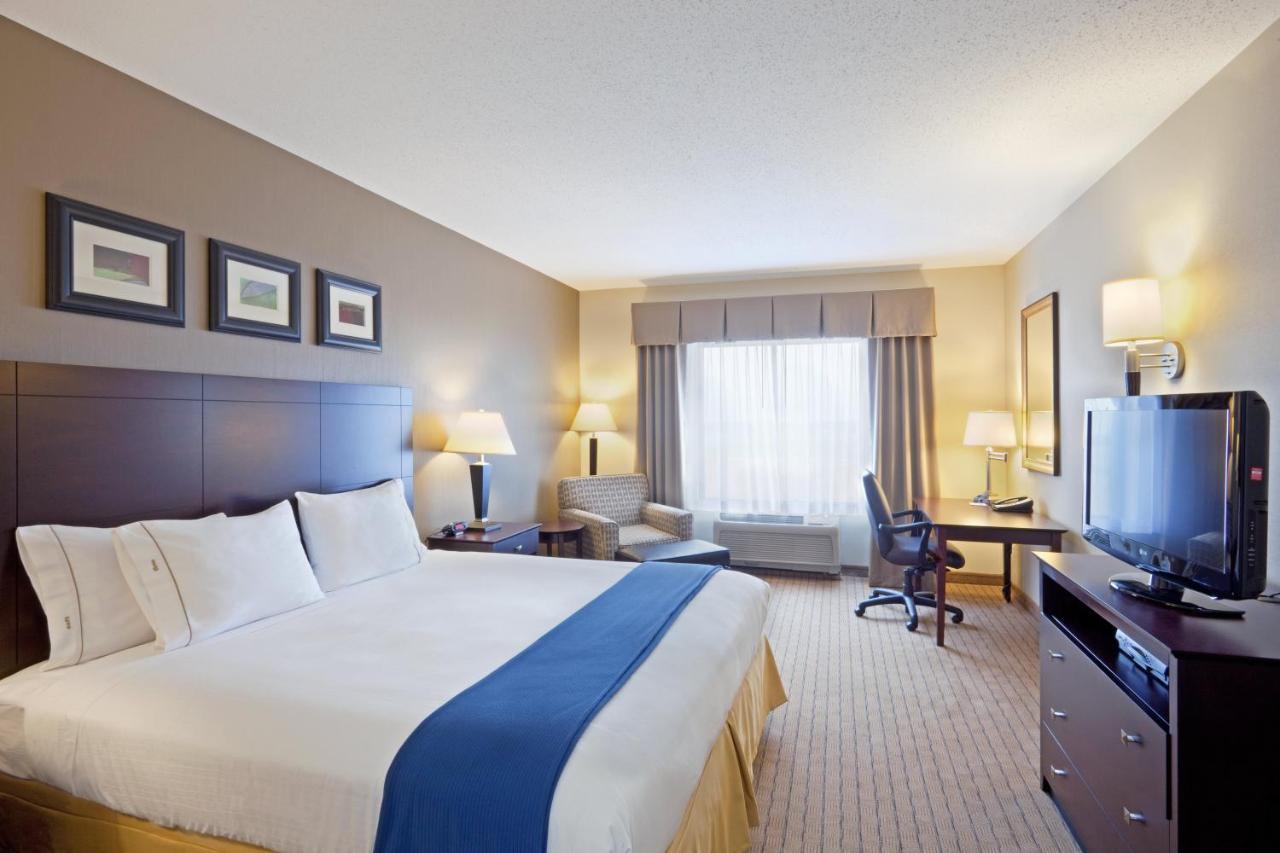 Holiday Inn Express & Suites Malone By Ihg Quarto foto